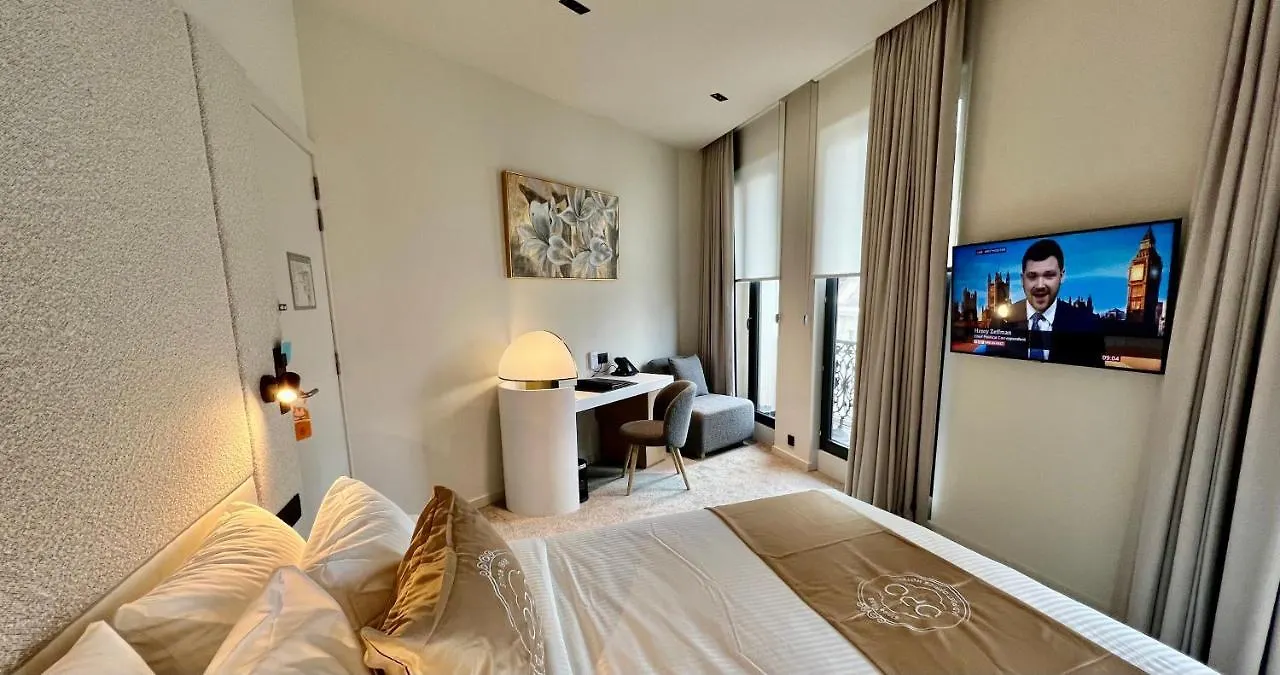Opo Hotel Bruselas 4*,